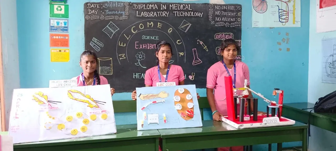 DR UK Institute DMLT students presenting science exhibition models